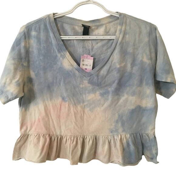 NWT Wild Fable XS Tie Dye Blue V Neck, Ruffled Hem Short Sleeve Top - Picture 1 of 4